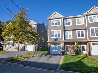 29 Eastview Dr, Halifax, NS B3P 1E6