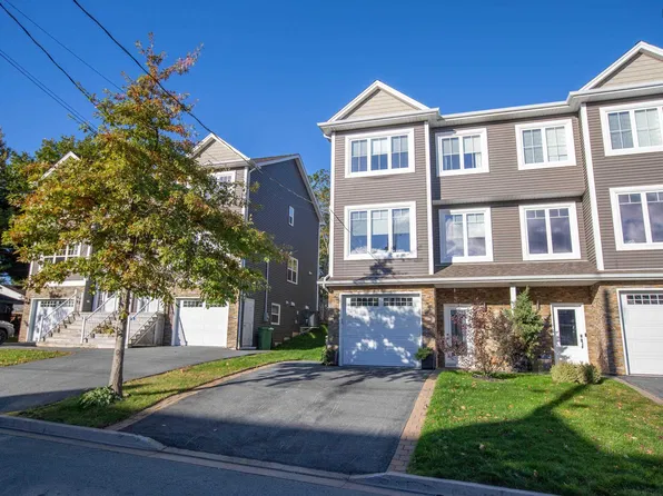29 Eastview Dr, Halifax, NS B3P 1E6