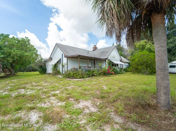 6715 Whispering Pines Ln, Grant Valkaria, FL 32949