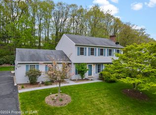 190 Sutherland Dr, Mountain Top, PA 18707
