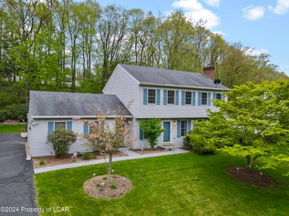 190 Sutherland Dr, Mountain Top, PA 18707