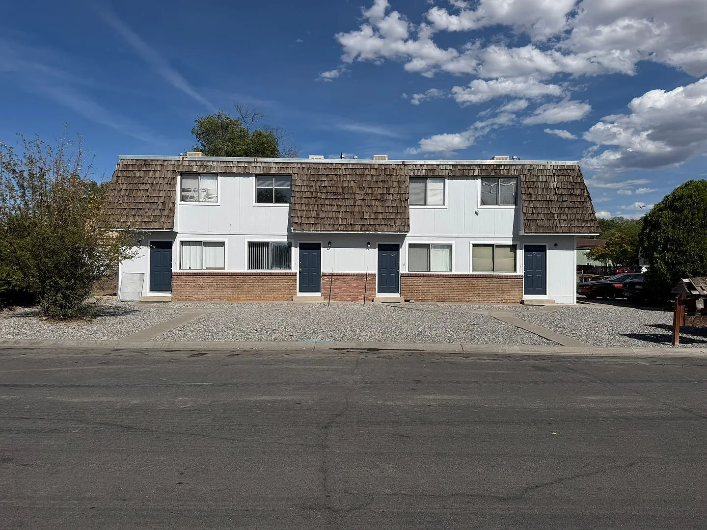 2 Bed 1 Bath 2 Story Townhouse in Clifton!! — Photo 1