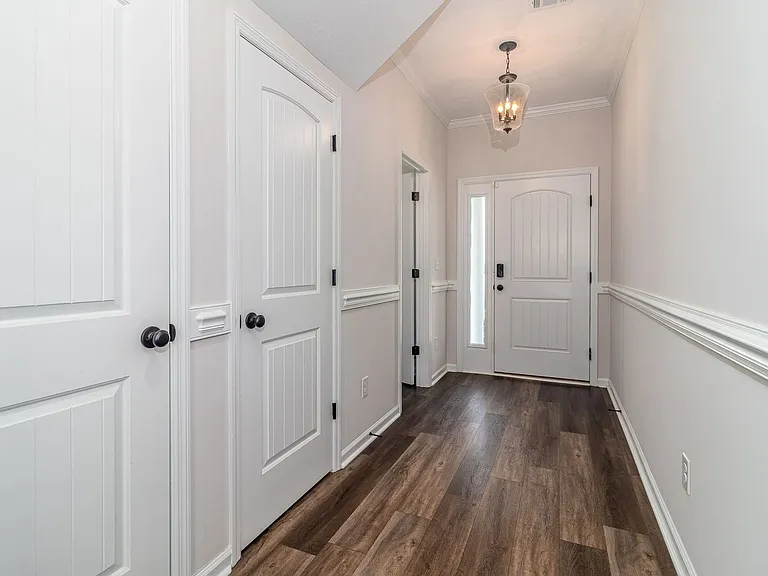4831 Fairmont Dr — Photo 3