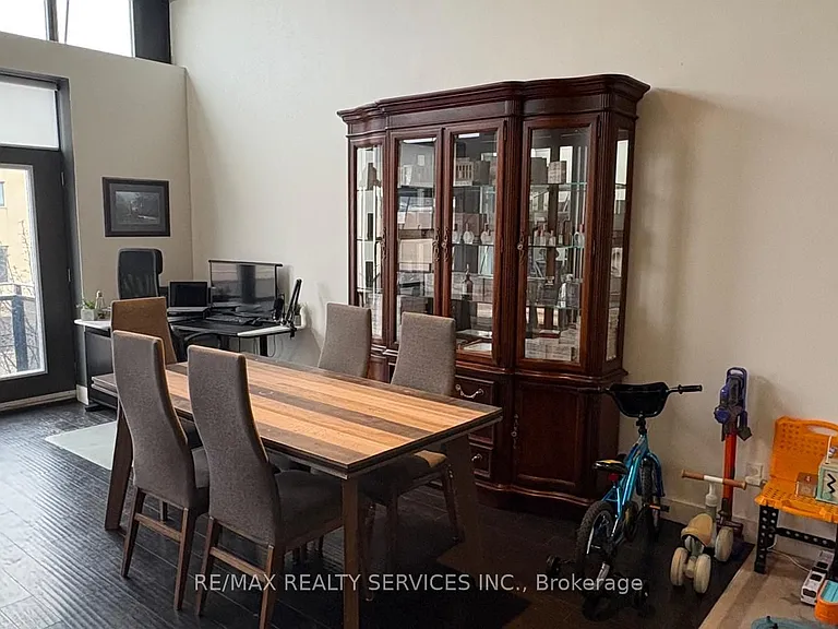 90 Sumach St #406 — Photo 21