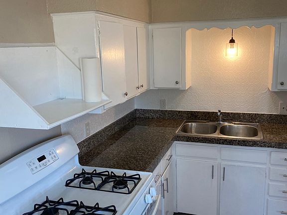 2nd image of 511 S Gabbard Dr