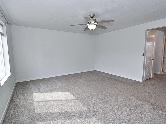 4th image of 5846 S Donaway Ave