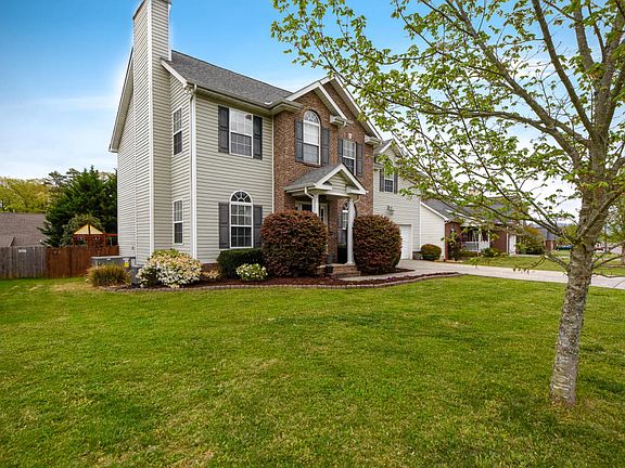 2nd image of 828 Mackenzie Dr