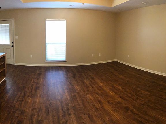 4th image of 27777 Jessica Dr