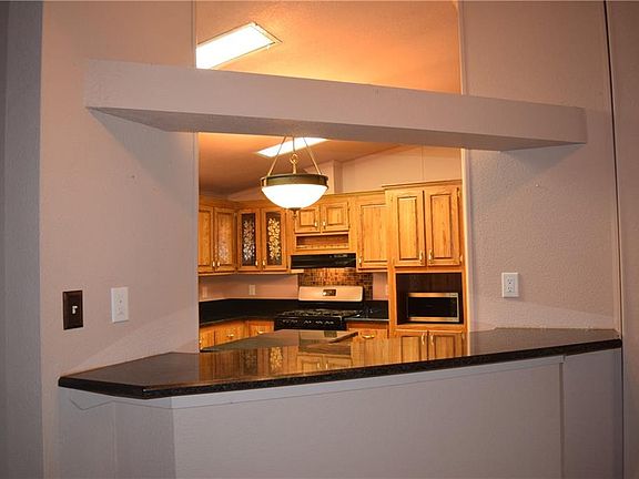 4th image of 107 Cedar Creek Cir