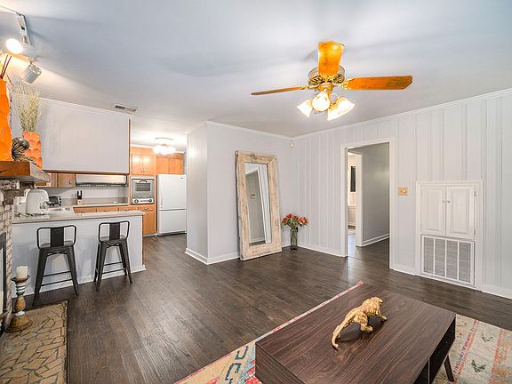Bar stool seating for two off of kitchen