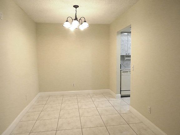 4th image of 2431 SW 82nd Avenue #101