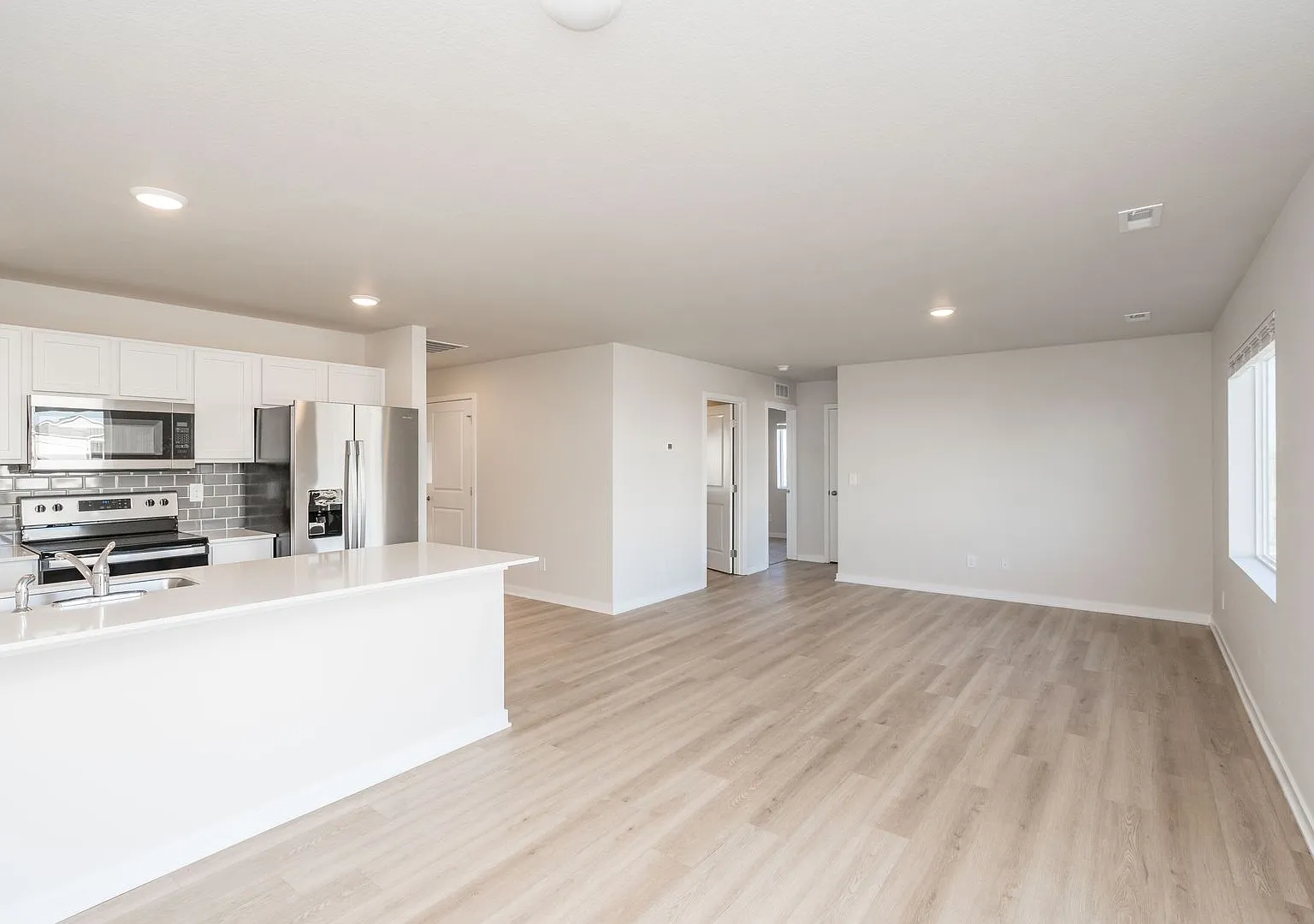 New 3 Bedroom Ranch Twinhome for Rent! — Photo 1