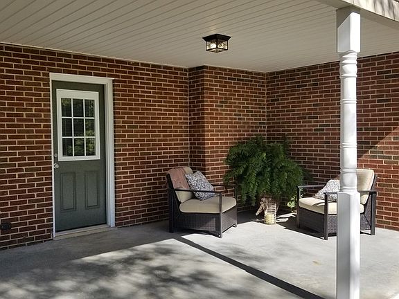3rd image of 265 W Sunrise Dr