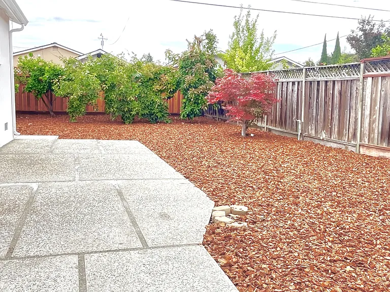 2215 Amethyst Dr — Photo 16
