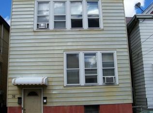 38 Kulik St, Clifton, NJ 07011