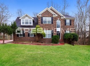 6611 Riva Ridge Ct, Charlotte, NC 28216