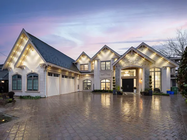 5711 Riverdale Dr, Richmond, BC V7C 2E4