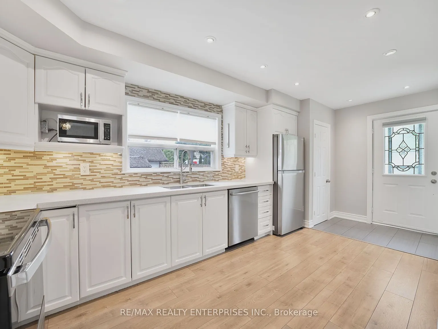 5 bed, $4,600 — Photo 3