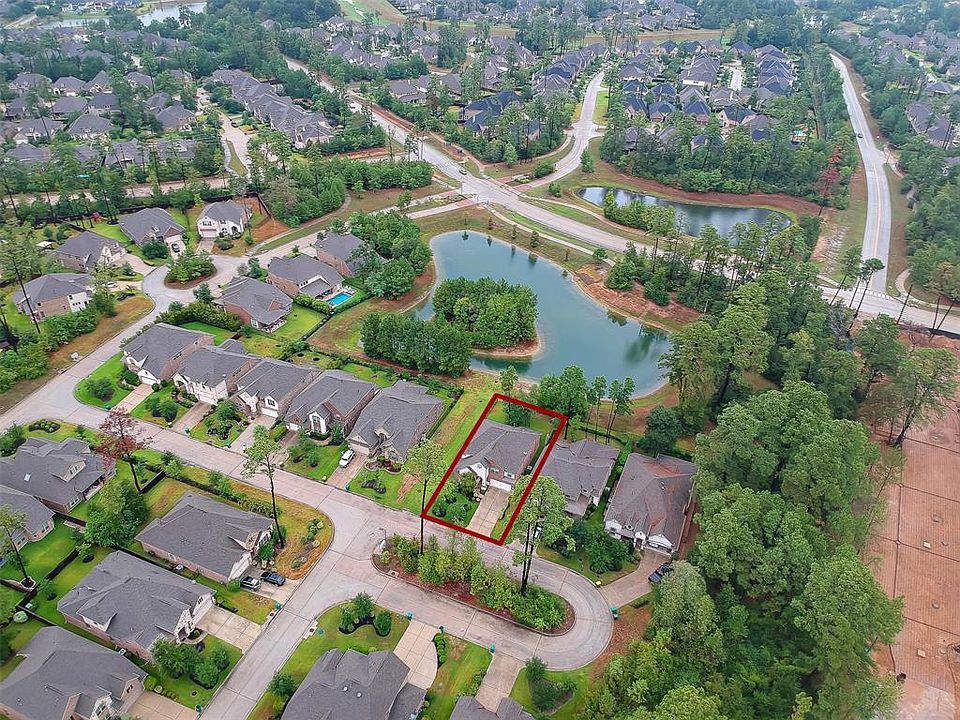 1st image of 11 Waterfall Way