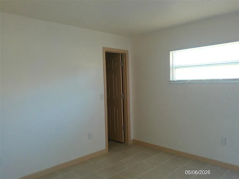 920 W Carole St — Photo 8