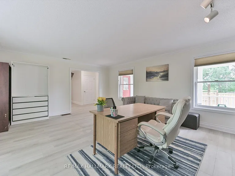 13918 Leslie St E — Photo 12