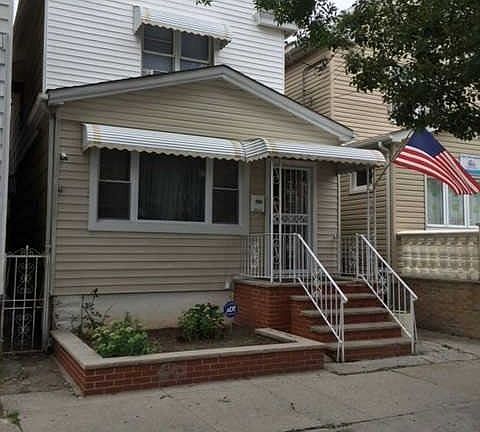 2nd image of 10142 93rd St