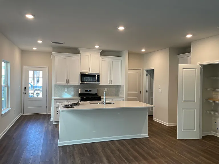 100 Cedar Ln — Photo 7
