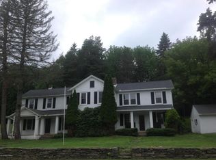 280 Upper Demunds Rd, Dallas, PA 18612