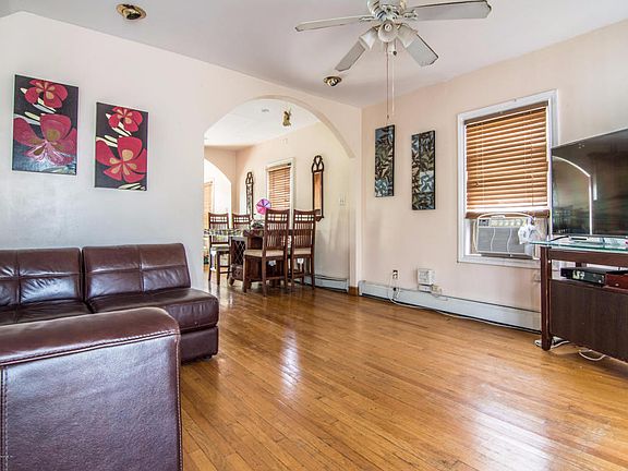 5th image of 52 Tillman St