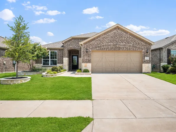 7712 Monument Dr, Aubrey, TX 76227