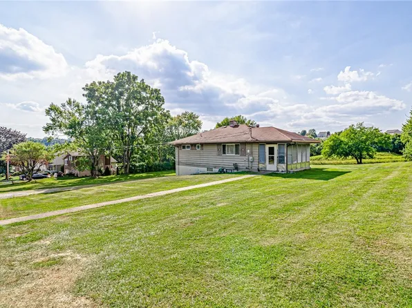 2144 Robert St, Irwin, PA 15642