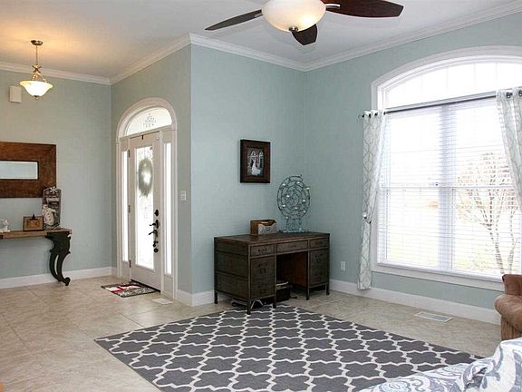 4th image of 903 Saint Giles Ct