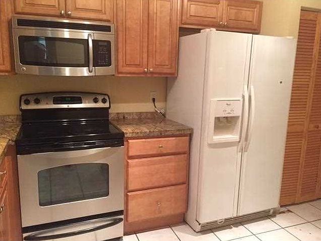 1st image of 20815 NE 8th Ct APT 101