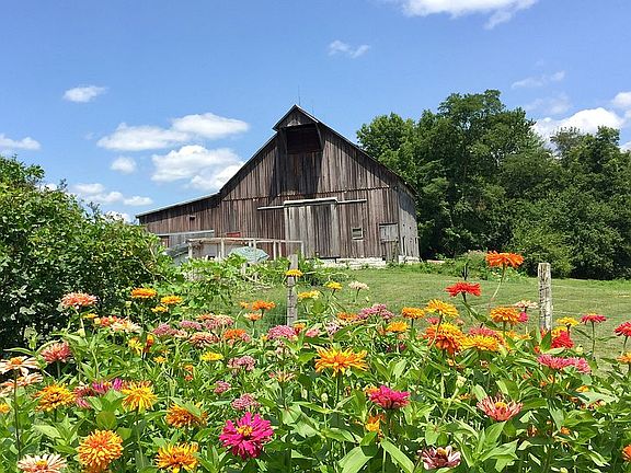 Grand original Barn