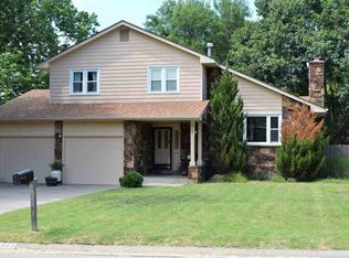 922 E Rim Rock Rd, El Dorado, KS 67042