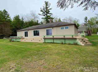 507 N Township Park Rd, Gulliver, MI 49840