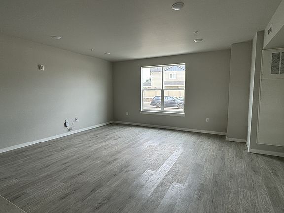2nd image of 532 N 44th St #102