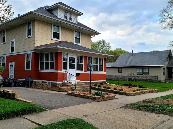 607 Lyndale St, North Mankato, MN 56003