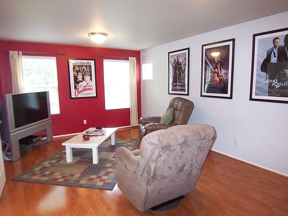 2nd image of 22435 NE Inglewood Hill Rd