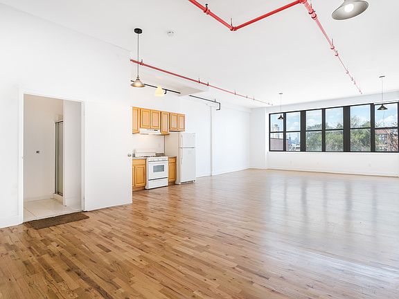 2nd image of 47 Thames St #304B