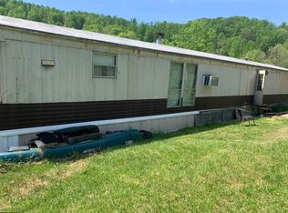 1364 River Rd, Walton, WV 25286