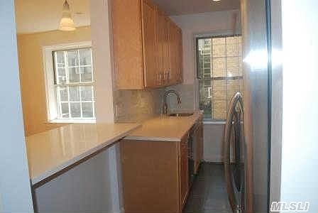 3rd image of 3031 Hobart St APT 1O