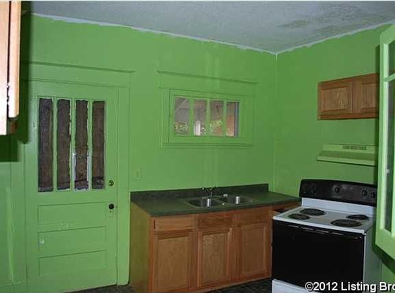 5th image of 2429 Portland Ave