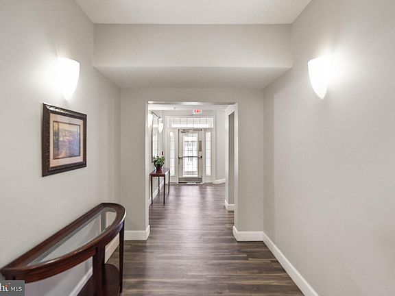 5th image of 11506 Sperrin Cir Unit 303