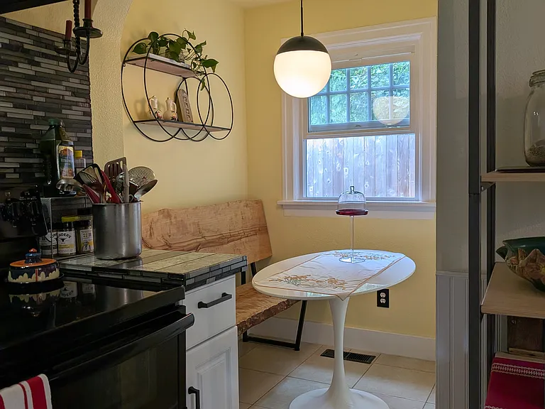 1102 E Maplewood Ave — Photo 14
