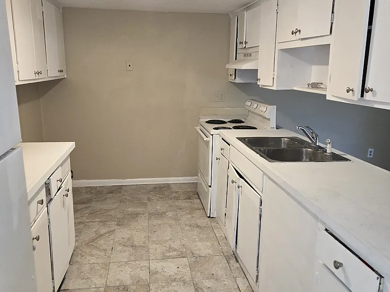 2256 Winston Way — Photo 8