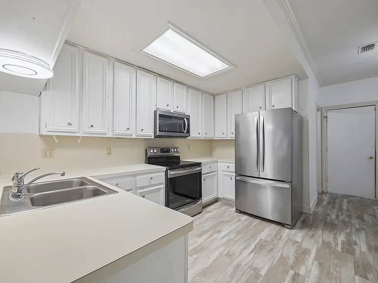 880 Tully Rd #13 — Photo 7