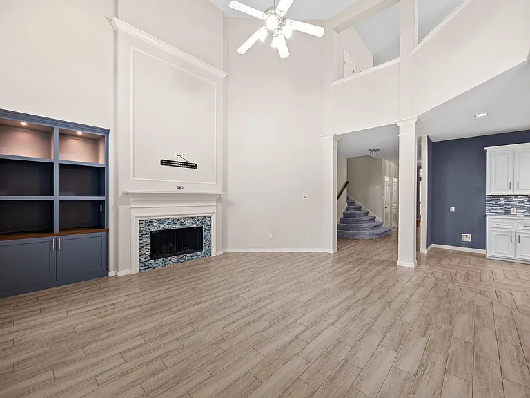 2207 Thistlerock Ln — Photo 14