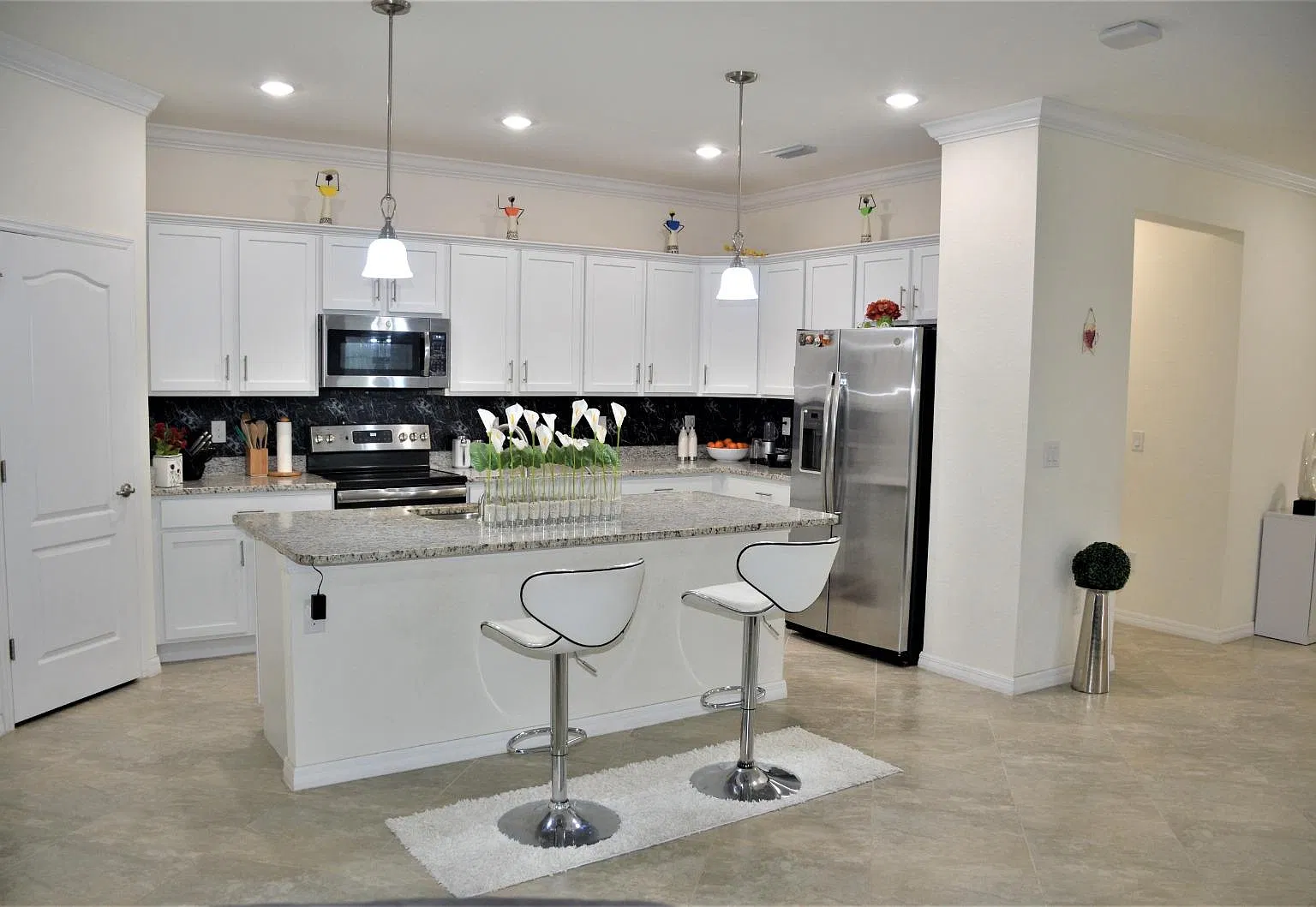 4204 Bluegrass Dr — Photo 4