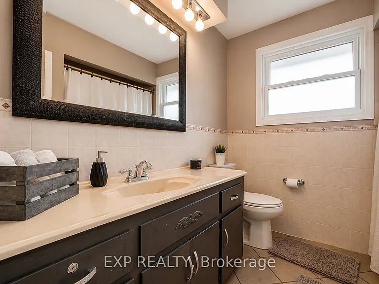 33 Fairlawn Rd — Photo 25